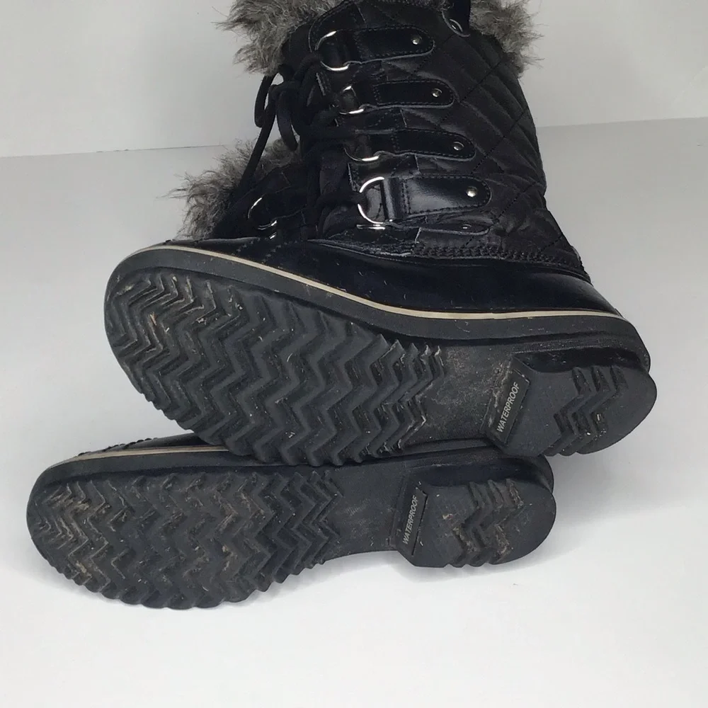 Sorel Tofino Waterproof Boots in Black.